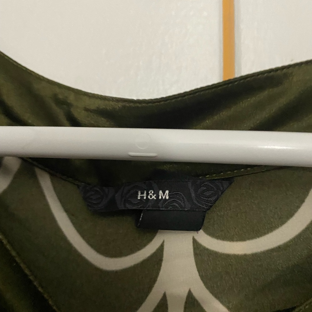 H &M Dress - Picture 3 of 4